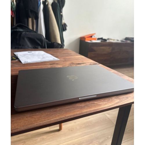 Apple MacBook Pro 2022 - 16" M1 Max - Ram 64 Go - SSD 2 To - Gris sidéral