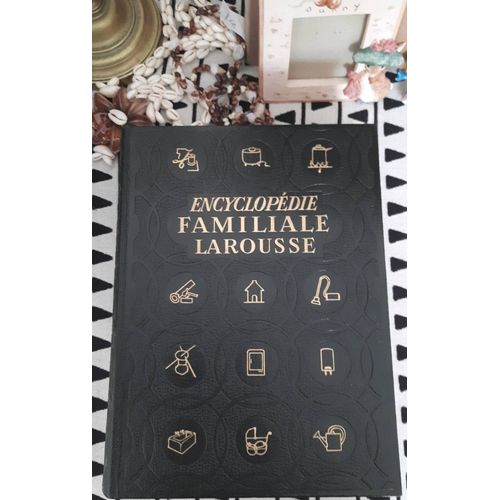 Encyclopedie Familial Larousse De 1951, Georges Et Andrée Braive, 1168 Pages, 1549 Gravures Et 40 Planches Noir Et Blanc. Taille 27 X 21 X 6 Cm, Poids 2 Kg 500 Env. Énorme Masse De Connaissance.