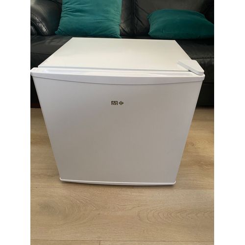 Réfrigérateur cube FAR