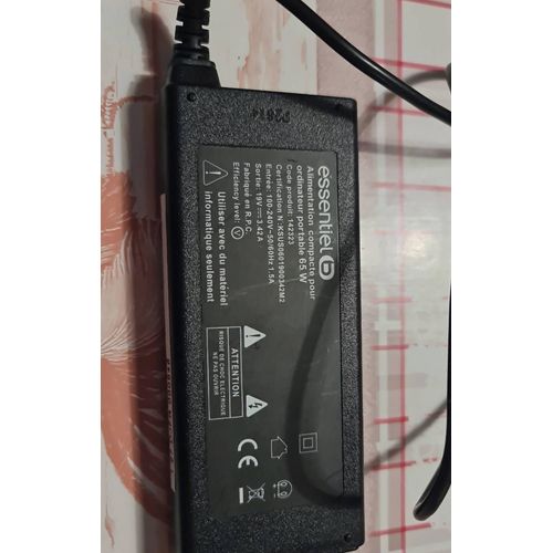 Batterie pour pc essentiel B 65w / 19v / 3.42A / 100-240v
