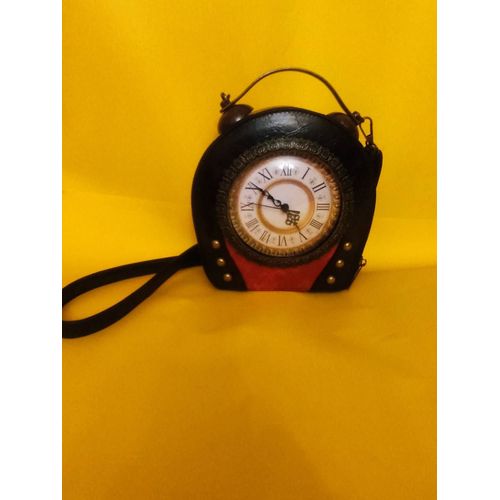 sac rétro démarquer vous avec ce sac équipé d'une horloge fonctionnelle