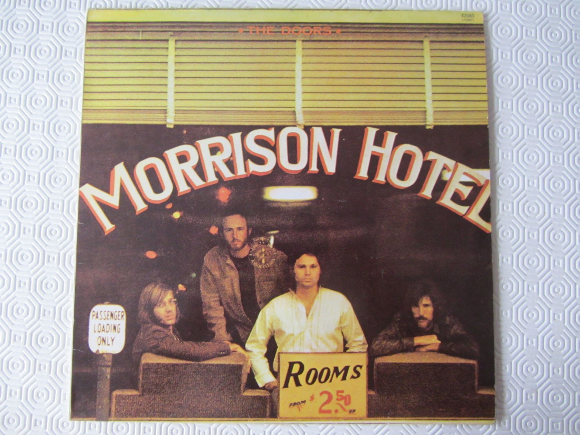 輸入盤レコード　ドアーズ　The Doors Morrison Hotel Morrison Hôtel: Doors the, Doors the: Amazon.fr: CD et Vinyles}