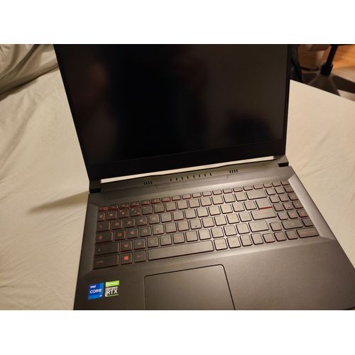 MSI Katana GF66 11UG-090XFR 15.6" Intel Core i7-11800H - 2.30 Ghz - Ram 40 Go - SSD 6 To