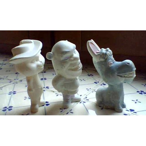 3 Figurines Shrek ,Le Chat ,L' Âne - Nestlé , À Peindre,Année 2010