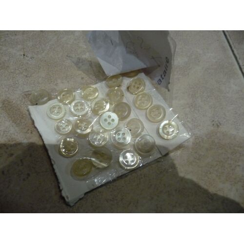 A7a Lot De 25 Boutons Environ Blanc Anciens