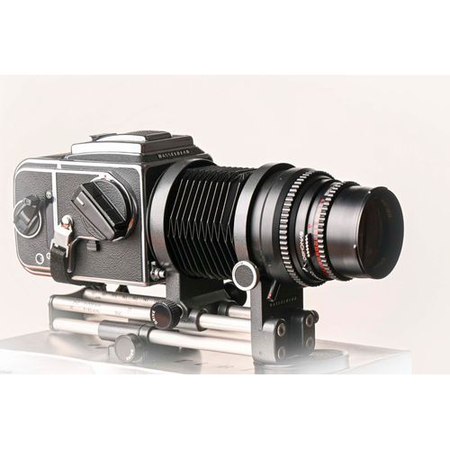 Objectif Moyen Format HASSELBLAD 135 ZEISS S-PLANAR C 135 MMM F5.6 T POUR HASSELBLAD 500 CM 500 EL 2000 FC avec EXTENSION 40223