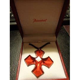 Joli Pendentif Cristal Baccarat Motif Croix Occitane Rouge 5,5 X 5 Cms