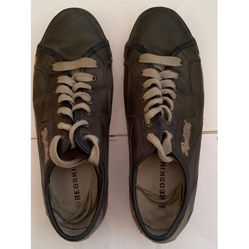 Paire De Chaussures Noires 