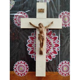 Crucifix, Croix En Bois Recouverte Simili Nacre Blanche, Jésus Christ En Métal, Coloris Bronze Doré, Plaque Inri, Anneau De Fixation Au Dos De La Croix, Dimension : 25.3 X 13.9 Cms. Poids : 167 Gr