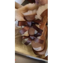 Bottes Ugg Marron Pointure 37. Modèle Bayley Bow. Neuves Dans La Boîte Ugg Originale. Jamais Portées.
