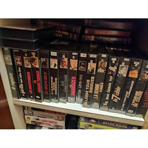 Plusieurs centaines de cassettes VHS faire offre pour le lot