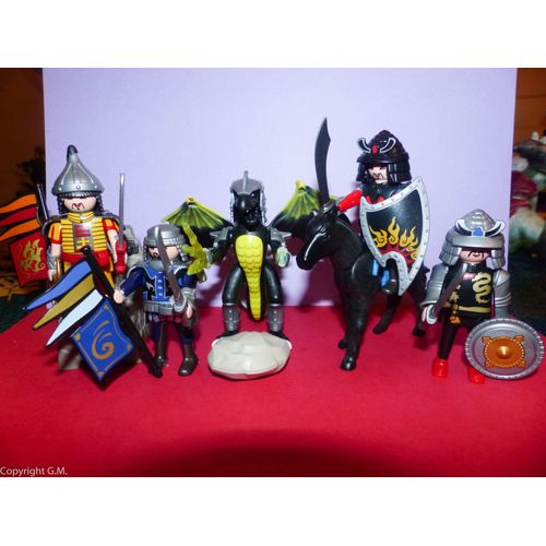 Lot Playmobils : Chevaliers Samourai + Dragon Equipés .