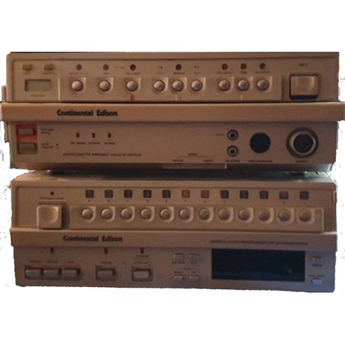 Magnetoscop, moniteur et Camera JVC