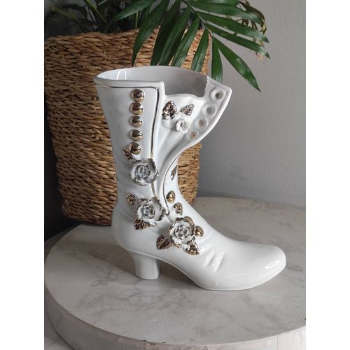 Vase forme bottine en porcelaine