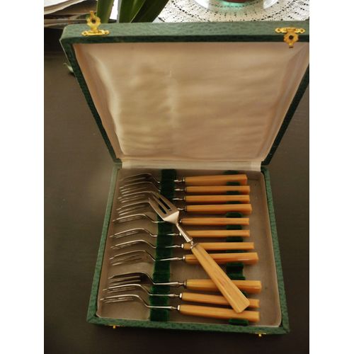 Coffret De 12 Fourchettes À Dessert