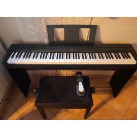 Vends Piano Yamaha P45 Numérique Avec Pédale , Banc Et Meuble