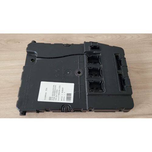 Boîtier Fusible Uch (Bm/Cm) Pour Renault Megan 2, Siemens 8200433198