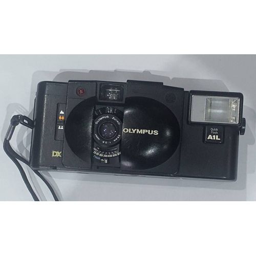 Appareil photo Olympus XA3 argentique