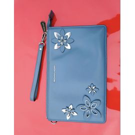 Michael Kors pochette en cuir bleu fleurs métal argenté