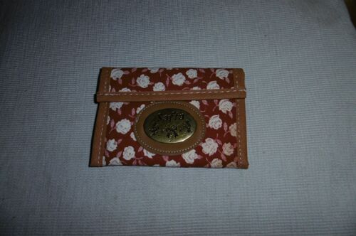 SAFTA portefeuille porte cartes toilé plastifiée rouge fleuri 12.5x9.5cm