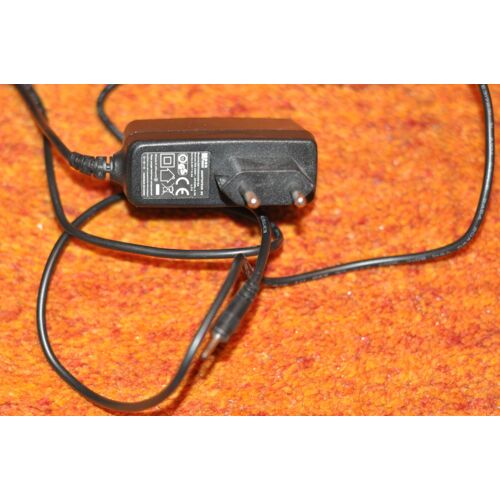 adaptateur AC entree 100-240 V 50/60Hz 0.3 A sortie 5V 2A Mass Power