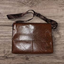 Sac bandoulière en véritable cuir
