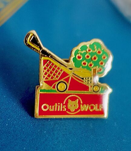 Pins Marque Outils Wolf. Nature, Jardin.