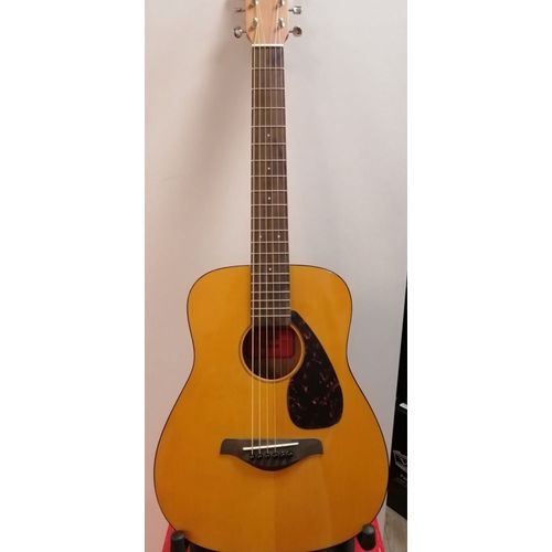 Guitare Yamaha Jr1