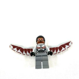LEGO Marvel falcon
