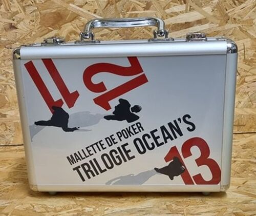 Coffret Mallette Poker Ocean'S Trilogy Blu-Ray, Inclus: Ocean'S Eleven, Ocean'S Twelve, Ocean'S Thirteen (En Blu-Ray Import Vf Incluse) +Goodies: Tapis, Jeux De Cartes Poker, Dés, Jetons, Jeton Dealer
