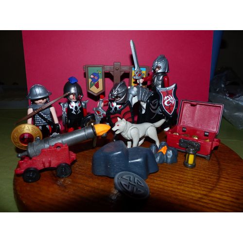 Playmobils : Lot De Chevaliers Tribaux Équipés   +  Loups