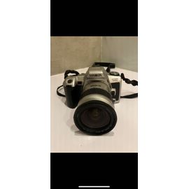 Appareil photo reflex argentique Minolta Dynax 505SI + objectif 28-80 mm f/3,5-5,6