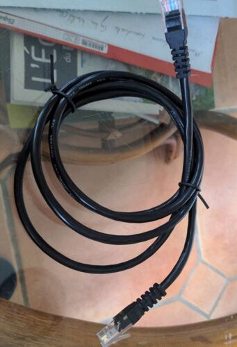 Data câble Ethernet un mètre 50 de long