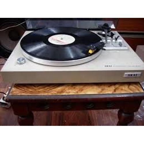 AKAI AP - B20 C - platine vinyle vintage 80 - a courroie , 33 et 45 trs