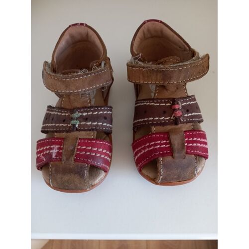 Sandales Marque Kickers Taille 19 En Bon État // Fermeture Velcro // Matière Cuir // Marron Et Rouge //