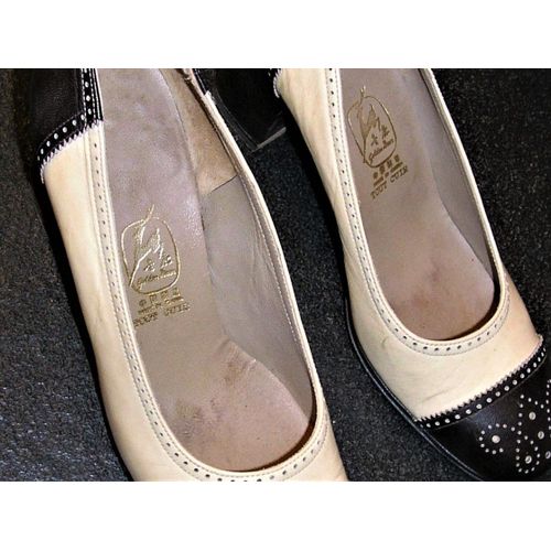 Escarpins Pointure 36.5 Marron Et Crème Cuir Tbe