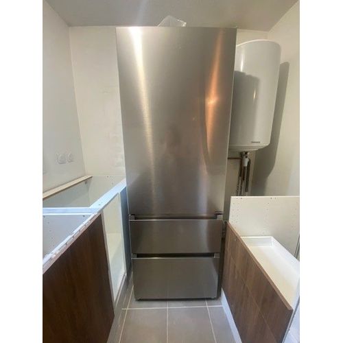 Réfrigérateur combiné VALBERG CNF 493 E X180C