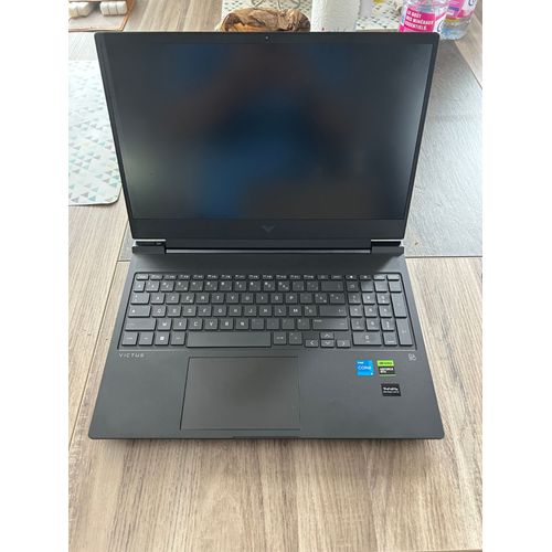HP 16-r0036nf - 16" AMD A12 - Ram 8 Go - DD 512 Go