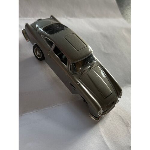 Voiture Aston Martin 1/43