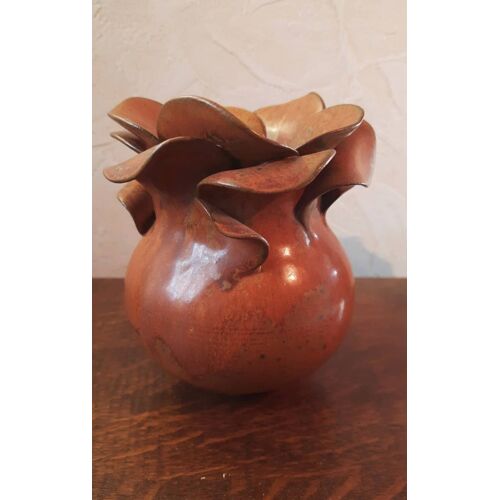 Vase émaillé couleur ocre, le potier de Provence Yves Lambeau.  Très beau petit vase h 13cm,  diamètre 11,5 env. 