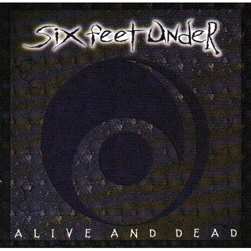 Six Feet Under Alive And Dead. 1 Cd De 7 Titres. (P) & © 1996 ®Metal Blade Records Inc. Amsterdam The Netherlands. Made In Germany. By Spv. Cd «1ère Edition». Boitier Crystal. Edition Limitée Epuisée.