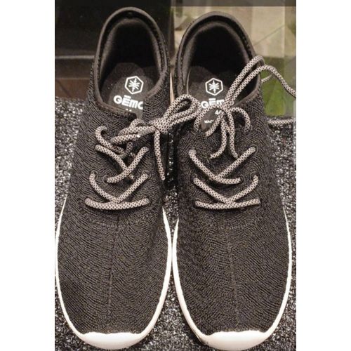 Baskets Noires Neuves Confort Taille 44