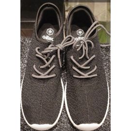 Baskets Noires Neuves Confort Taille 44