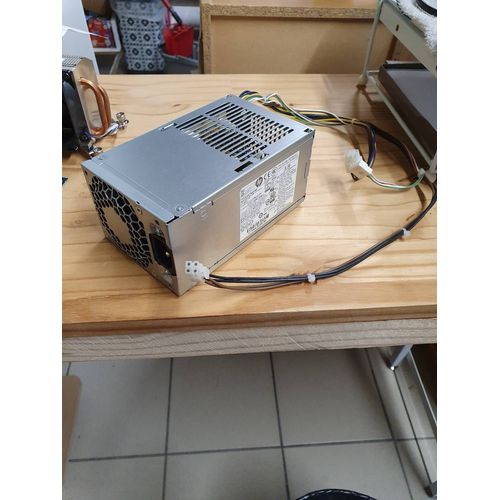 Alimentation 240w pour PC desktops de marque HP