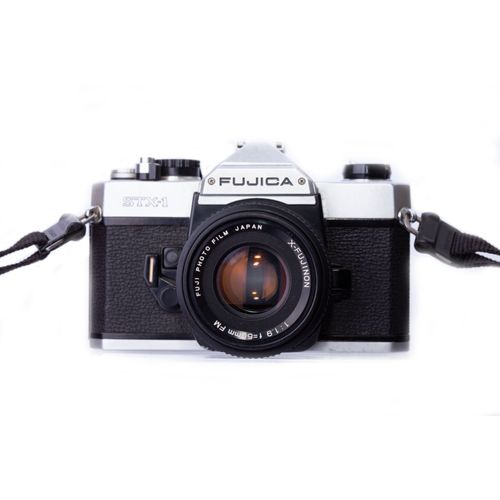 FUJICA STX + X-FUJINON 50mm 1.9 FM