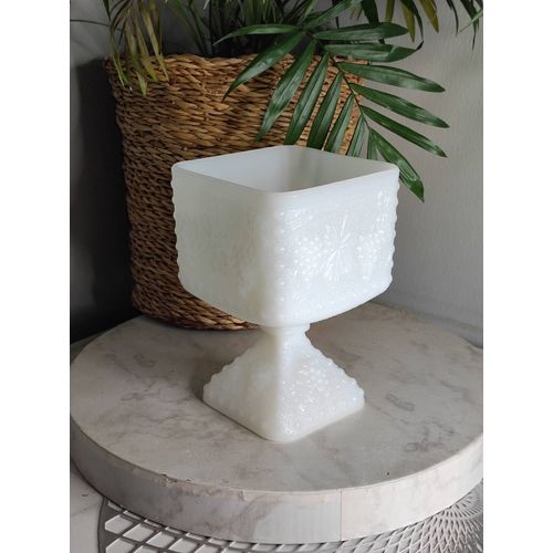 Cache pot opaline blanche