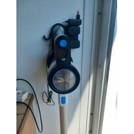 Aspirateur balais