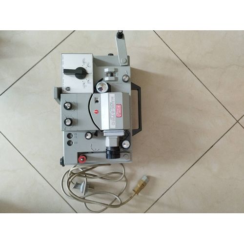 Projecteur de cinéma Super 8 mm Eumig Mark S712D