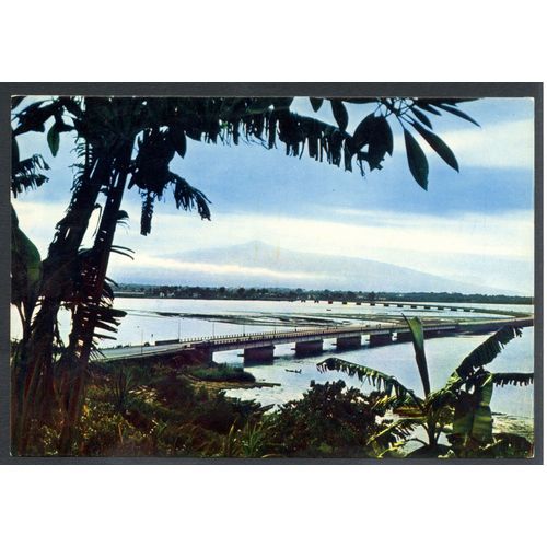 Carte Postale N° 3909 Douala , Pont Sur Le Wouri, Au Loin Le Mont Cameroun