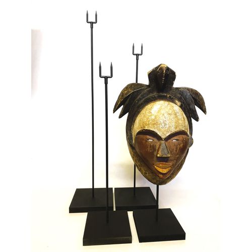Socle pour masque, support masque, présentoir 32 cm